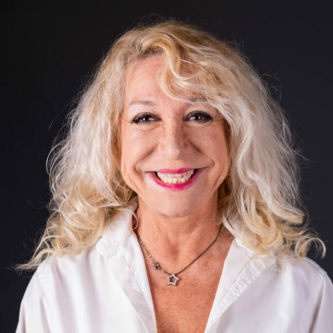 Claudine EMBASAYGUES-SANTELLI